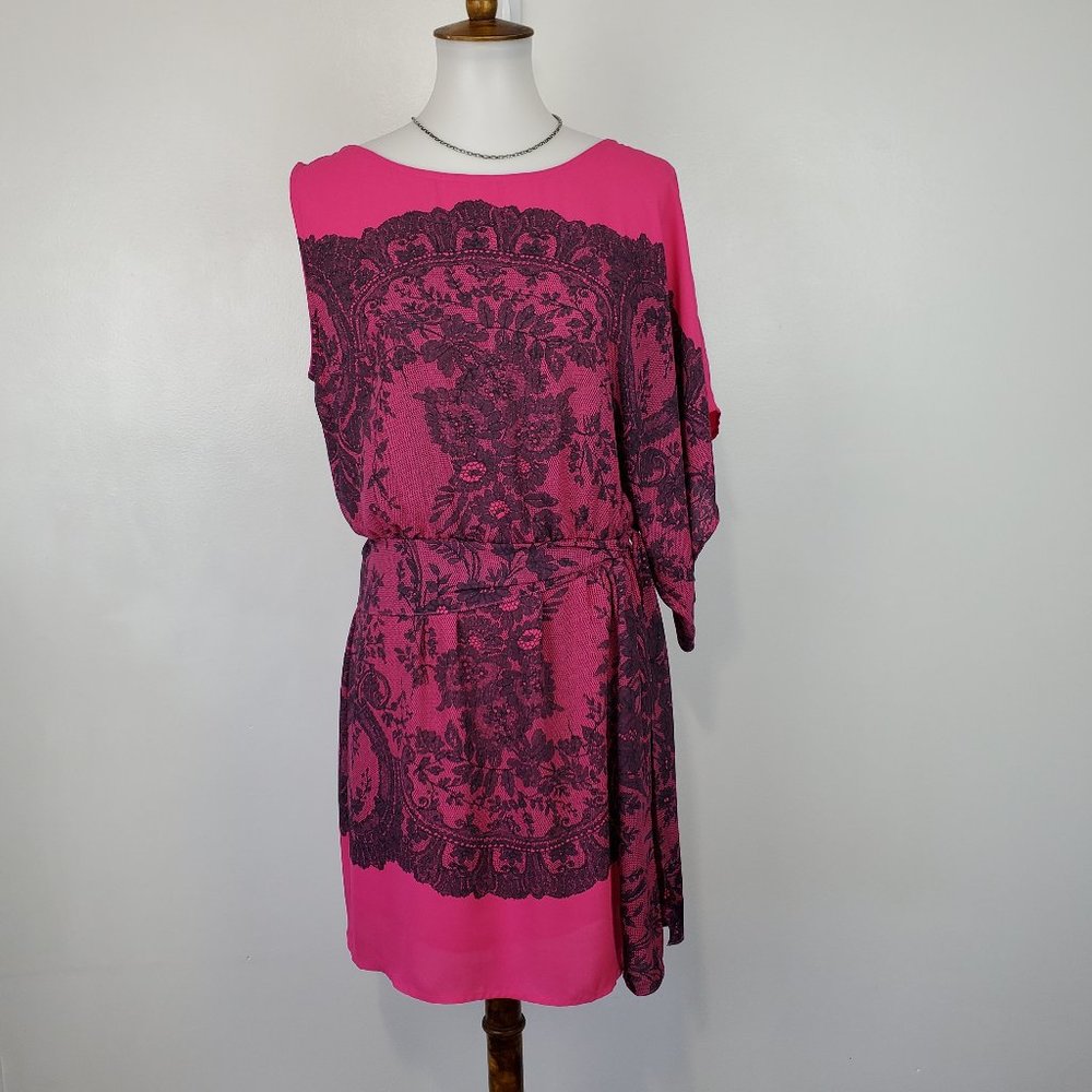 BCBGMaxAzria Vibrant Leia Begonice One Sleeve Lace Look Pullover Dress Size S